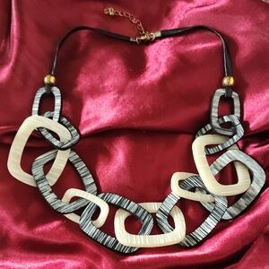 Fun &:Bold Linked Squares White & Grey Necklace